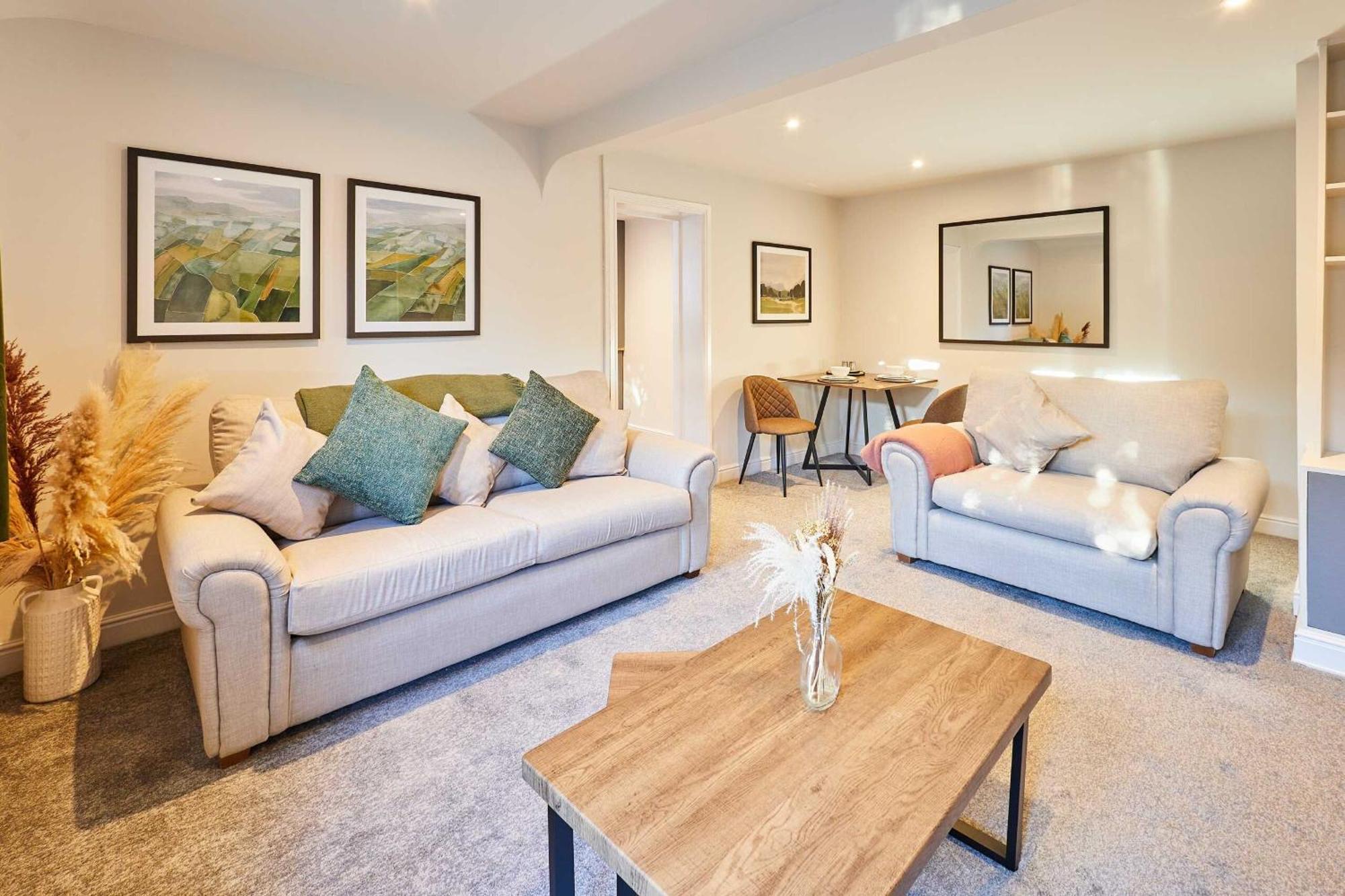 Host & Stay - The Raven Hotel Much Wenlock Eksteriør bilde