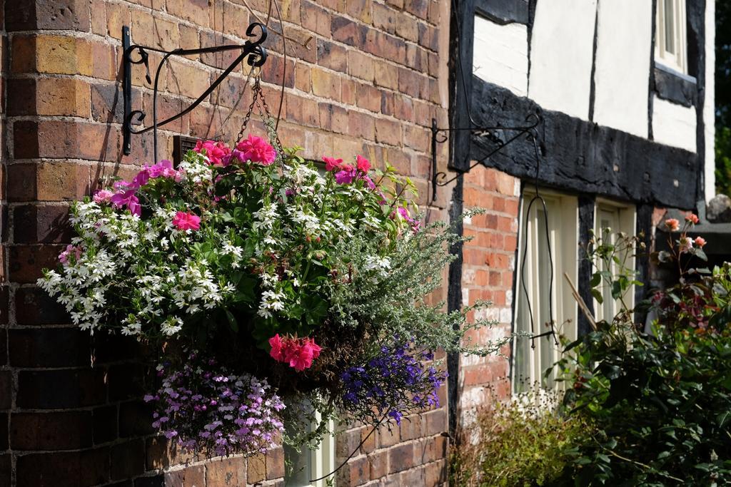 Host & Stay - The Raven Hotel Much Wenlock Eksteriør bilde